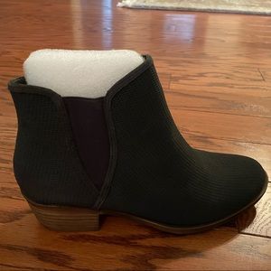 Dark Grey Ankle Boots - Kensie